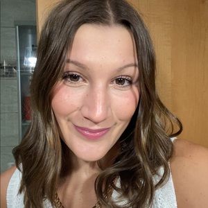 Meet your Posher, Brooke